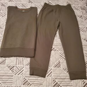 Athletic Works Youth Green Sweatsuit